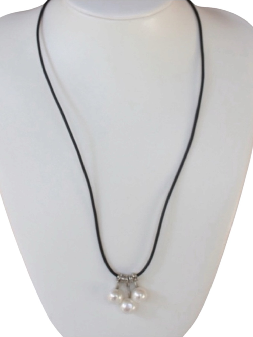 Freshwater Three White Pearl Necklace